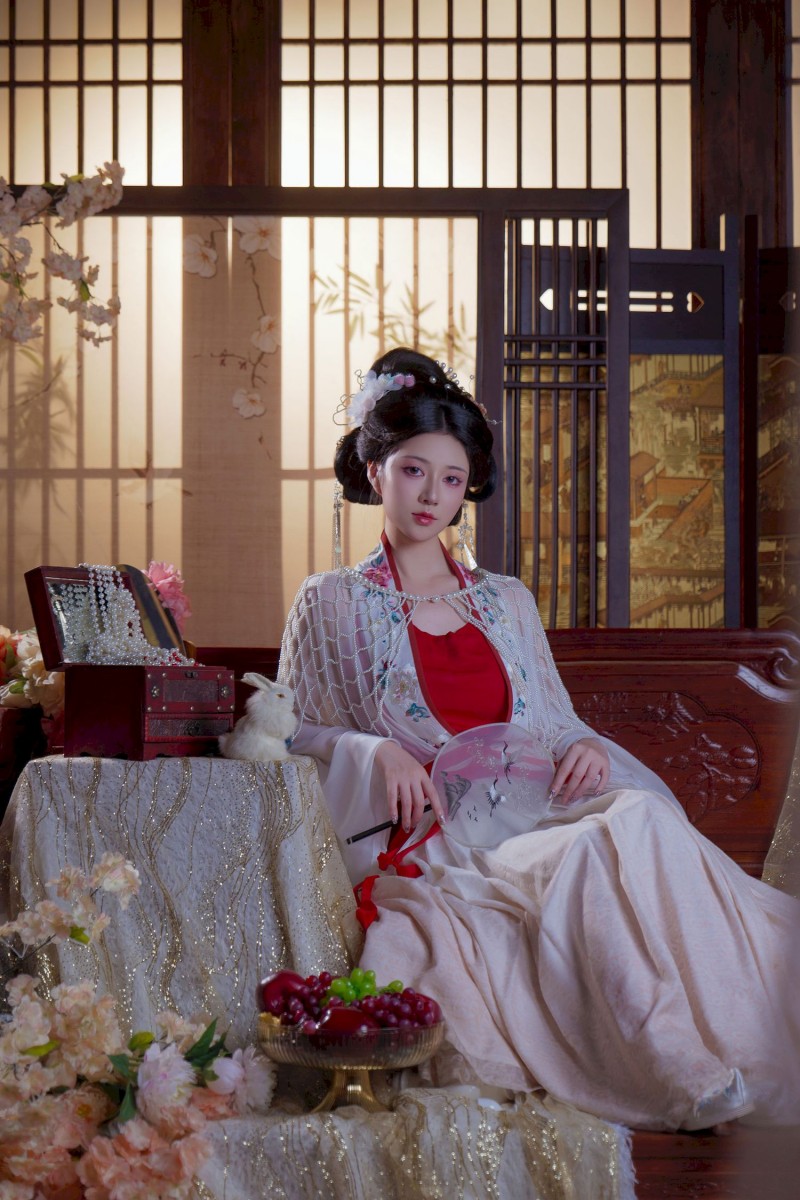 古典美女Nnian优雅迷人如仙女下凡勾魂娇羞写真-绅士社